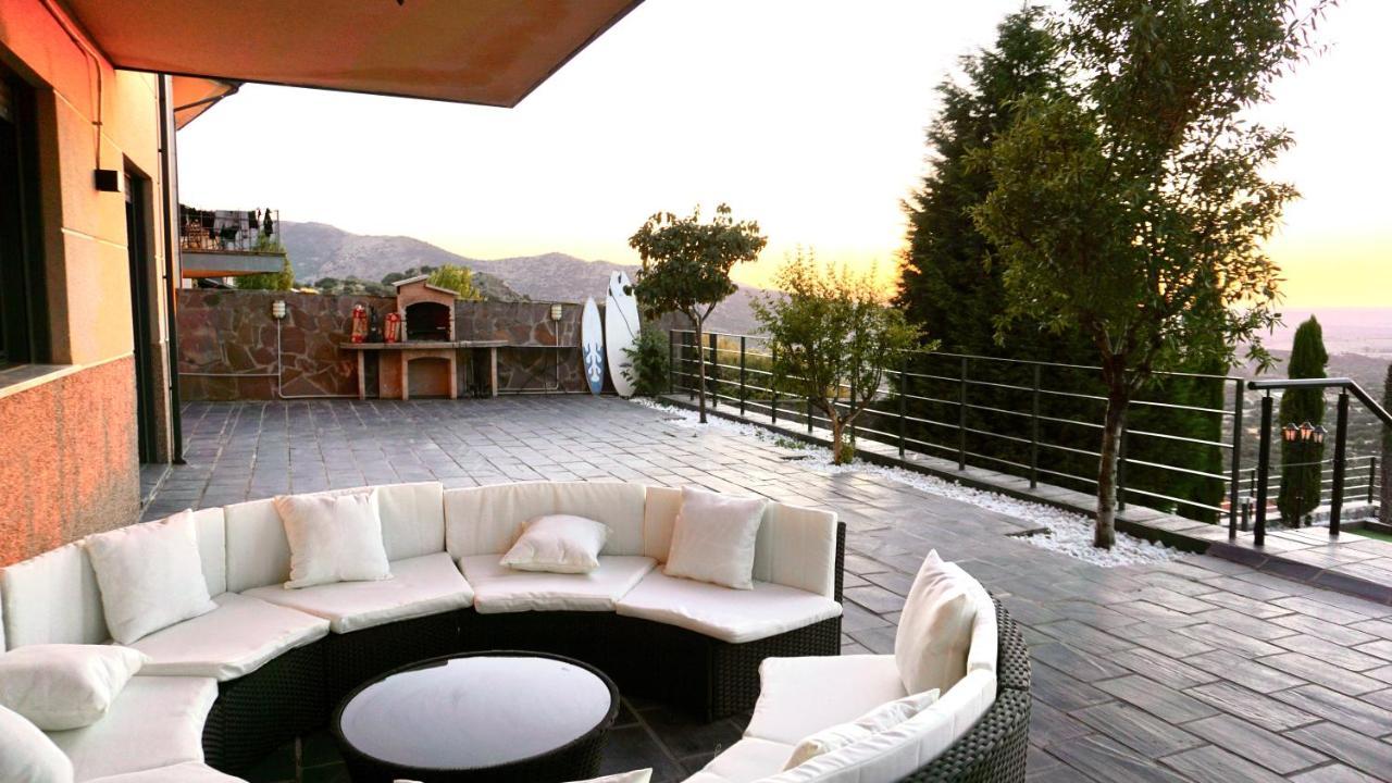 Villa Los Angeles El Espinar Bagian luar foto